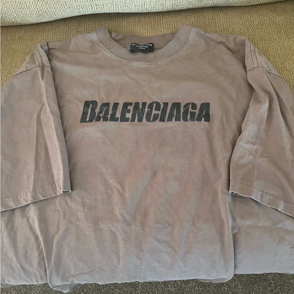 Men’s Balenciaga Distressed T-Shirt (L)